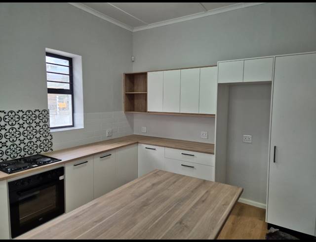 3 bed property to rent in LANGERUG